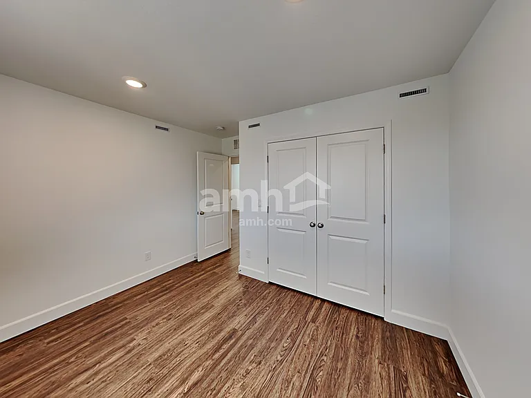9148 Crocker Point Ct — Photo 20