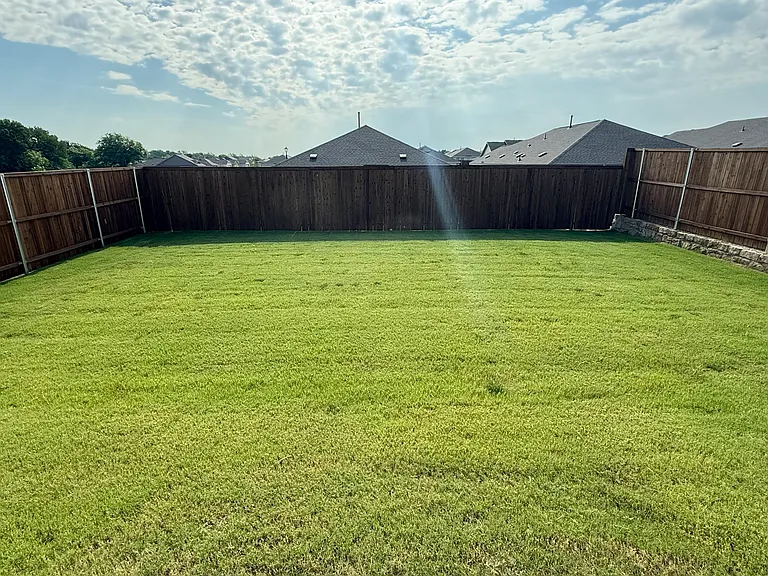 2053 Derby Ln — Photo 8