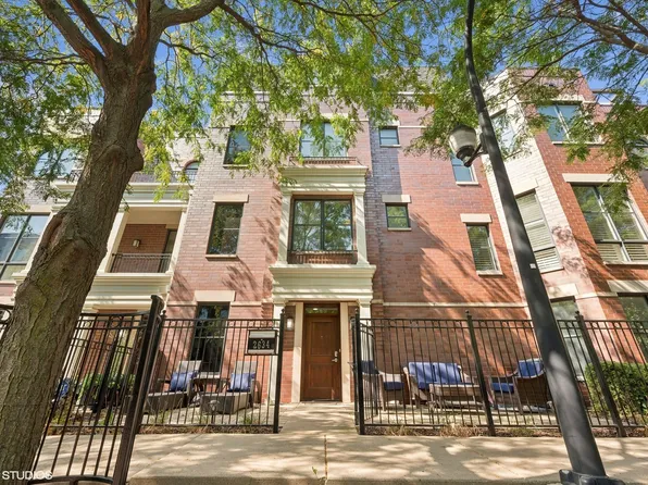 2634 N Hermitage Ave, Chicago, IL 60614