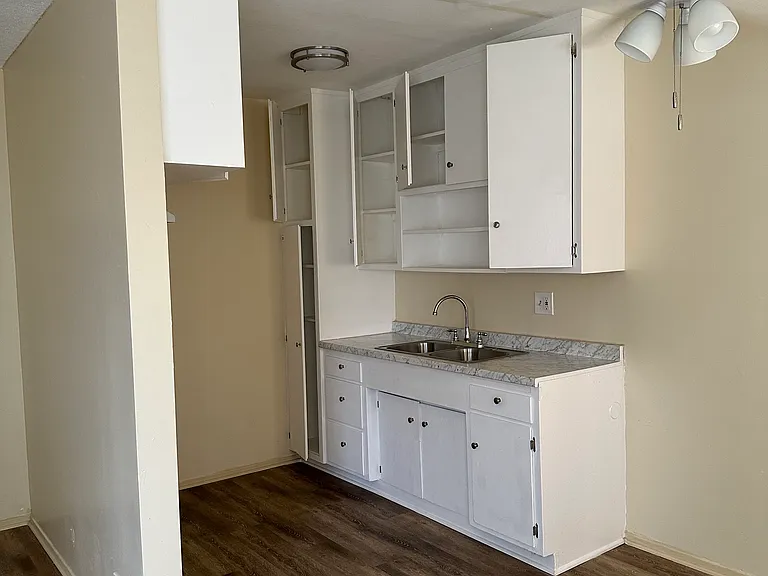 1941 Orchard Ave #7 — Photo 6
