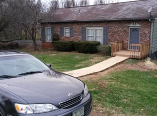 2670 Old A J Hwy W #J, Strawberry Plains, TN 37871