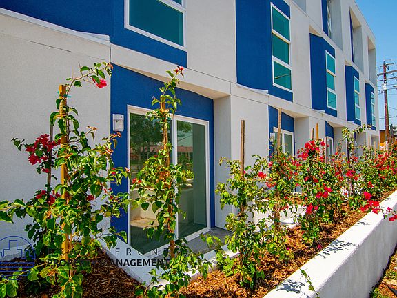 5th image of 13919 S Normandie Ave #302