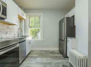 21 Bayview Ave #1, Stonington, CT 06378