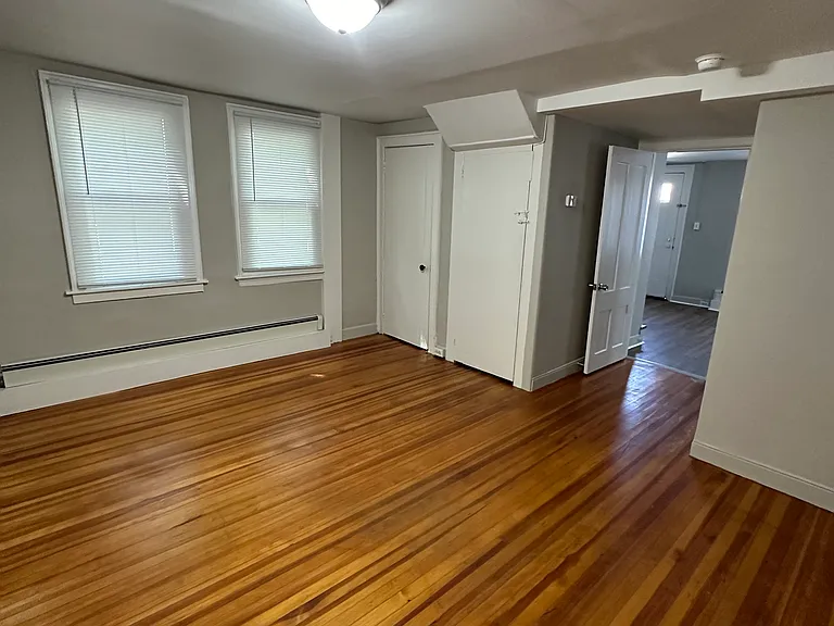 300 W Elm St #1 — Photo 16