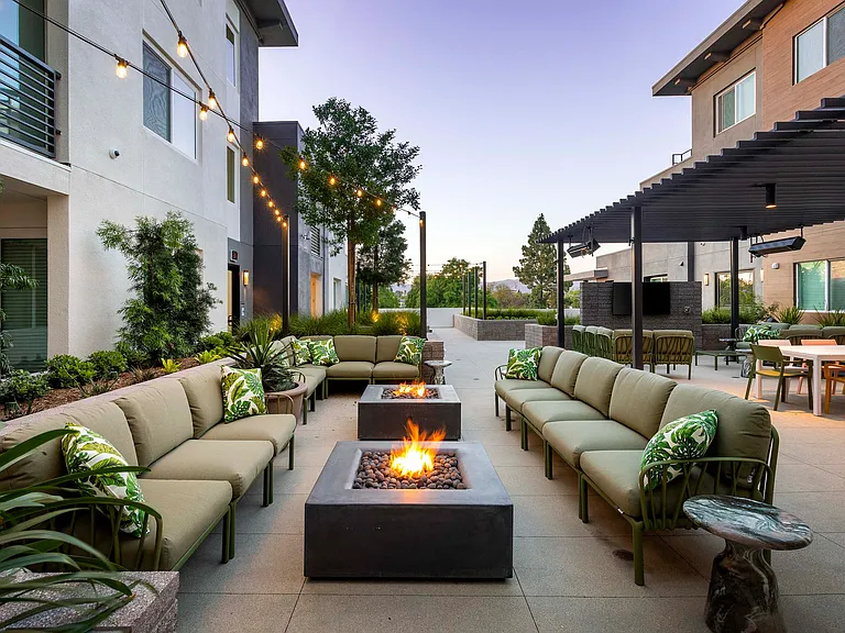 Alexan Noho West — Photo 52
