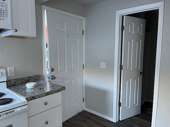 Entrance into downstairs unit B