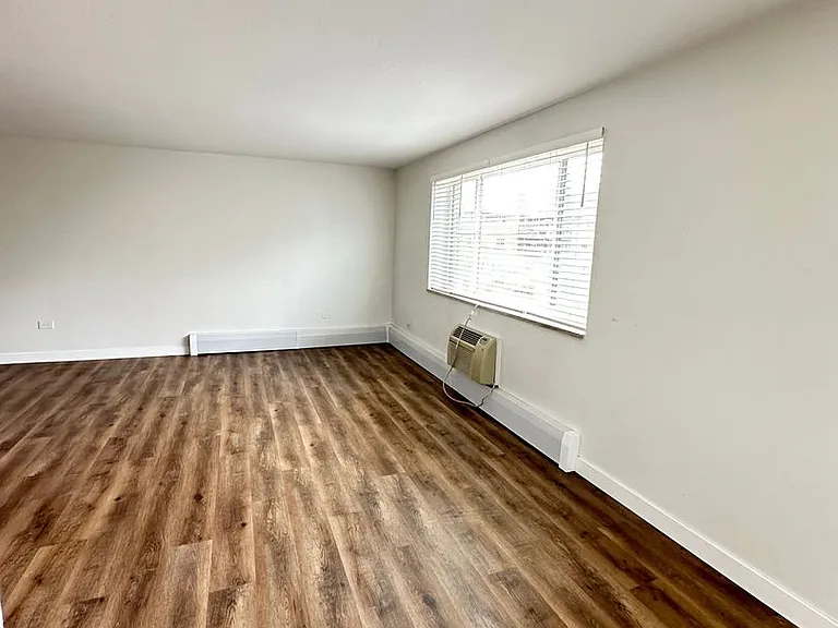 3377 S Clarkson St — Photo 8