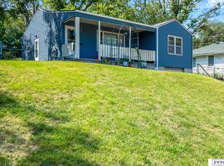 3256 S 40th St, Omaha, NE 68105