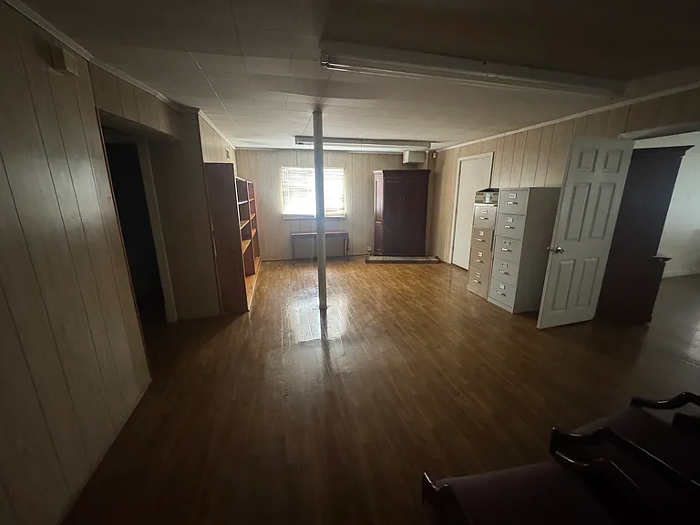 103 Meadow Ave — Photo 2