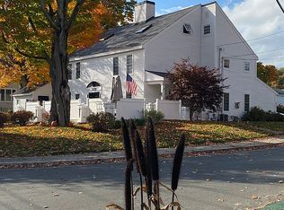 2 Whitehall Rd, Amesbury, MA 01913