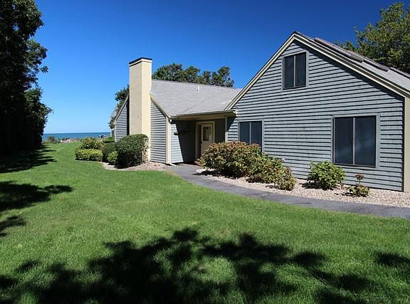 2nd image of 28 Duneward Lane #28