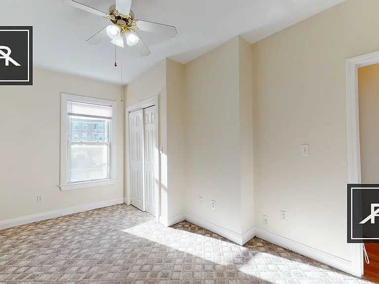 17 Linden St #2 — Photo 17