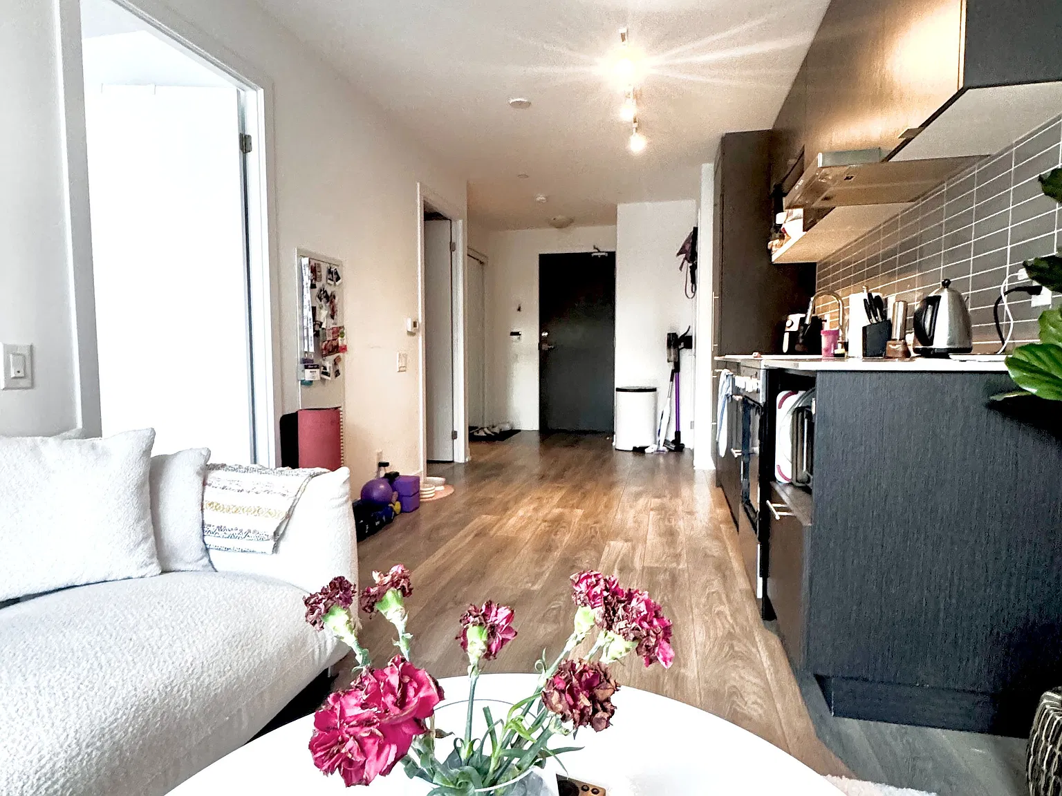 2 bed, $2,400 — Photo 4