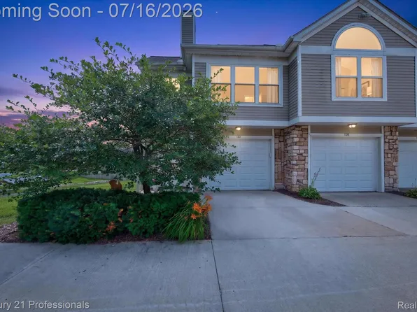 1737 Coburn Ct, Ann Arbor, MI 48108