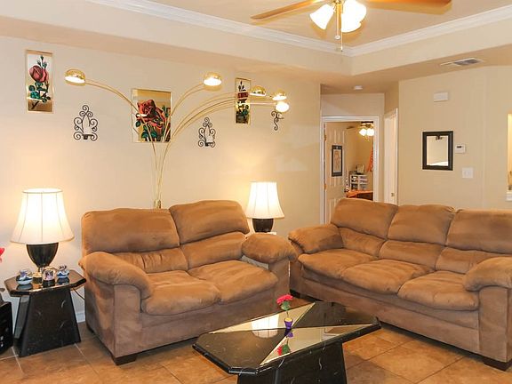 4th image of 1005 Blue Crest Ln