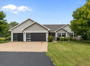 2862 Raddison Ave, Oshkosh, WI 54904