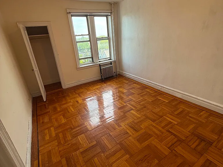 10916 Myrtle Ave #3E — Photo 7