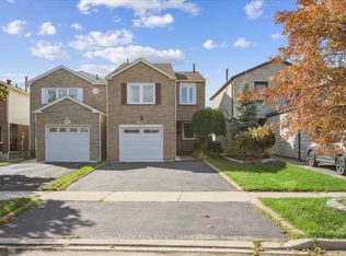 4336 Lee Dr, Mississauga, ON L4W 4A8