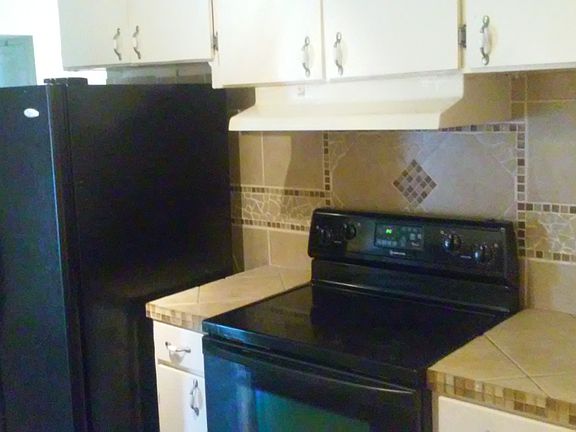 2nd image of 77 Griggs Ave