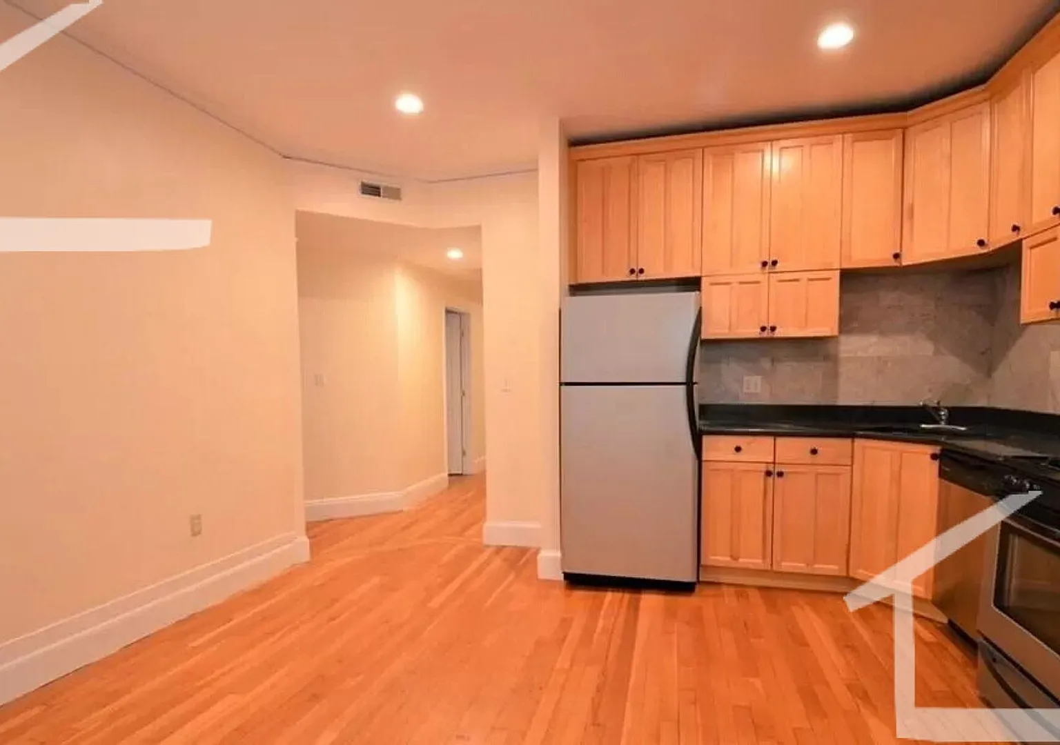 No Broker Fee! Huge Rooms! Near T, Washington Sq & Coolidge Corner! Modern Appliances! — Photo 4