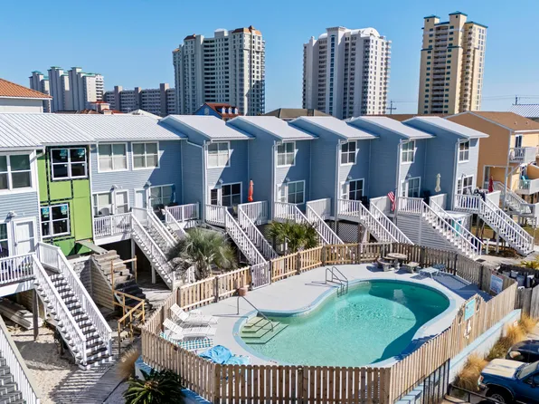 1430 Tina Dr APT 8, Navarre Beach, FL 32566