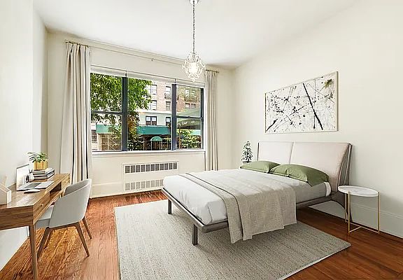 2nd image of 44 W 96th St APT 1A