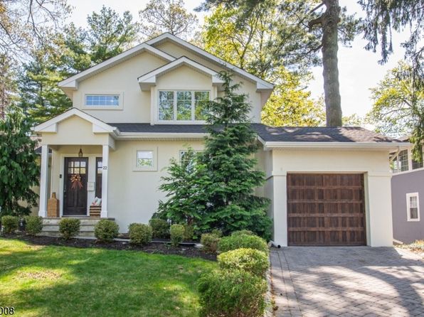 22 Overlook Rd, Caldwell Boro Twp., NJ 07006