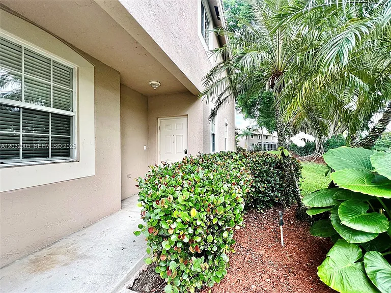 2176 Salerno Cir — Photo 4
