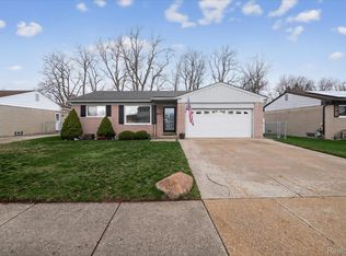 25046 Chestnut St, Taylor, MI