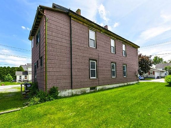 2nd image of 902 Elizabeth St