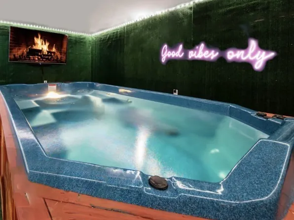 504 Cliff Cir, Nashville, TN 37218