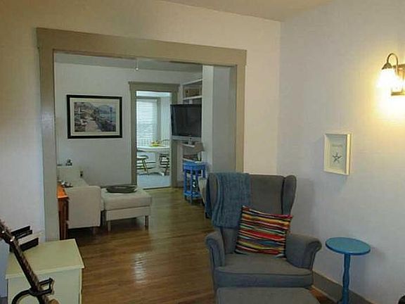 4th image of 16 Gough Ave #1