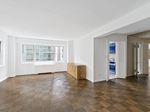 2nd image of 1381 Avenue Of The Amer #12N