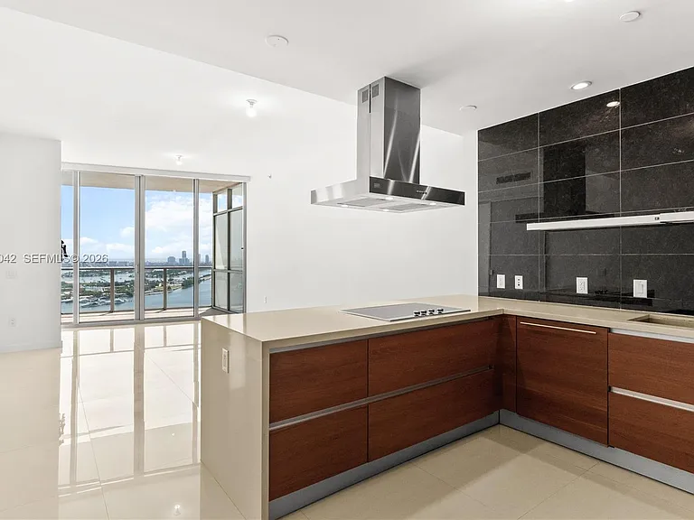 1100 Biscayne Blvd #3404 — Photo 10