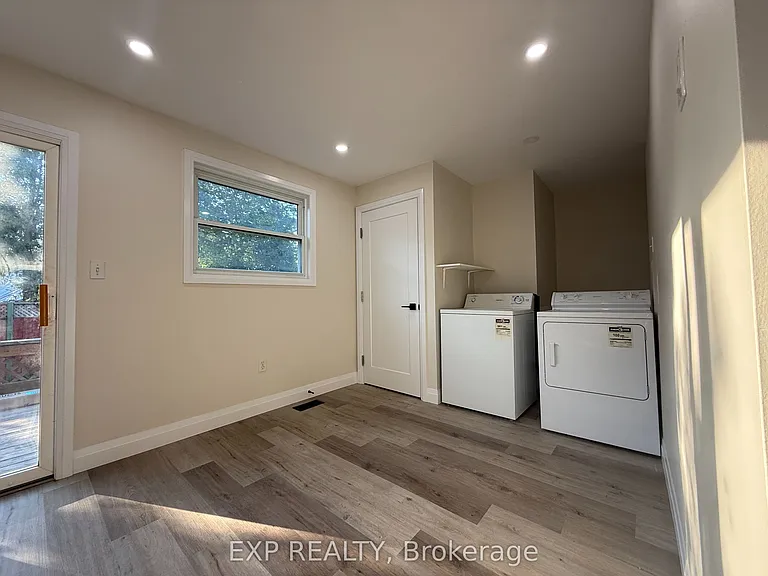 122 Alice St #UPPER — Photo 8