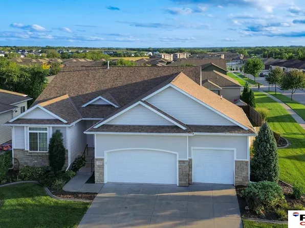 2725 Hoy St, Lincoln, NE 68516