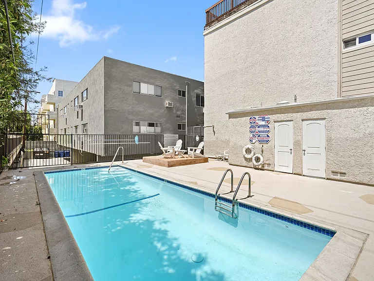 1885 Veteran Ave #207 — Photo 26