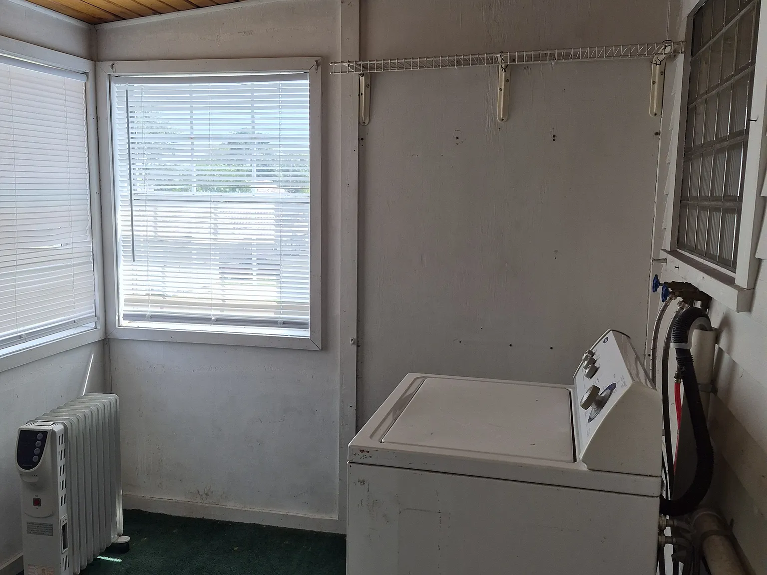3 bed, 1200 sqft, $1,050 — Photo 3