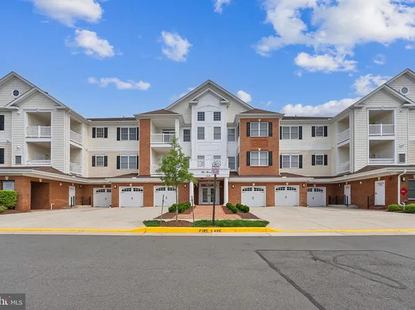 15130 Heather Mill Ln Unit 402, Haymarket, VA 20169