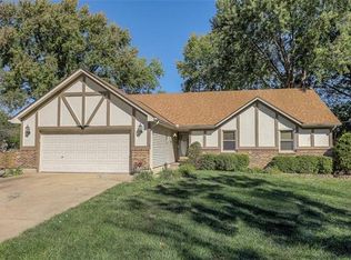 7205 Flint Cir, Shawnee, KS 66203