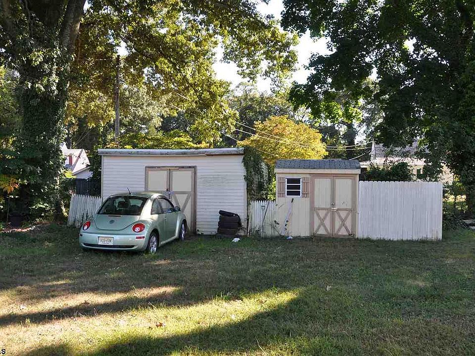 2nd image of 54 Lakeside Dr