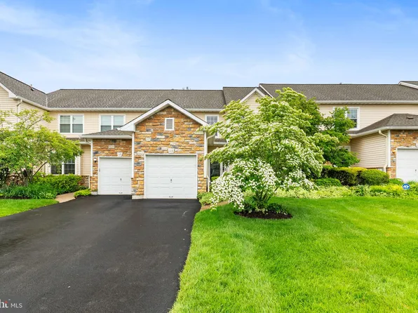 117 Shoal Creek Dr, Blue Bell, PA 19422