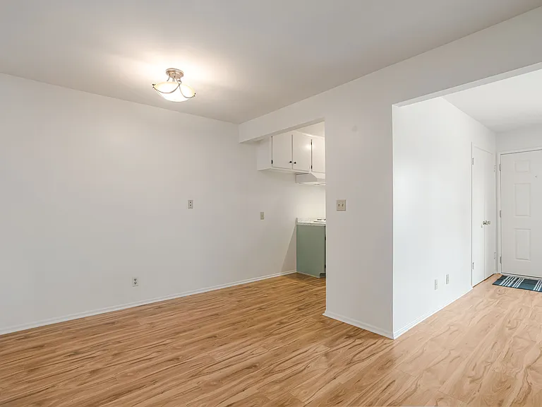 200 Chester Way #4 — Photo 7
