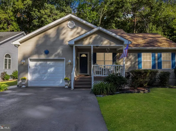 207 Windjammer Rd, Ocean Pines, MD 21811