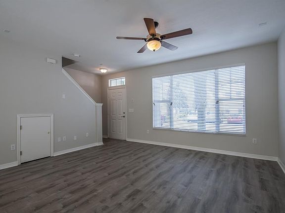 3rd image of 12324 Country White Cir