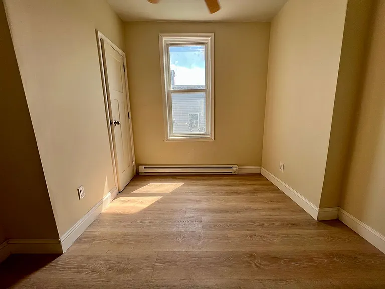 124 E Wishart St — Photo 14