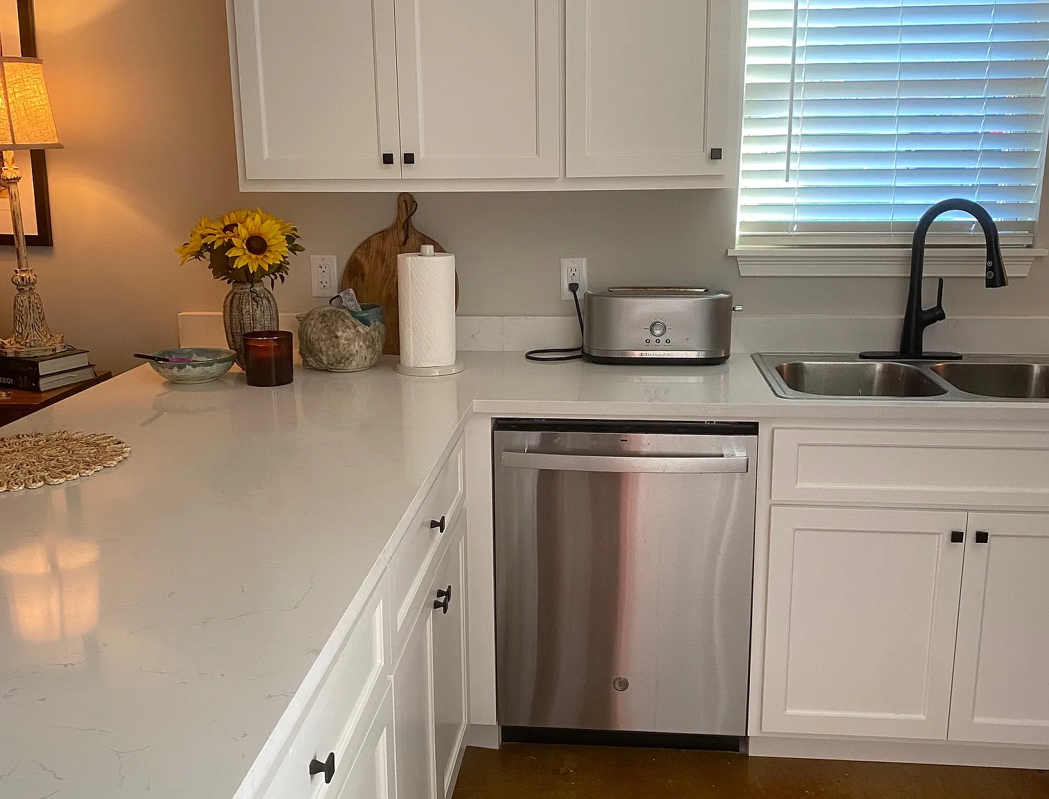 1 bed, 700 sqft, $1,400 — Photo 4
