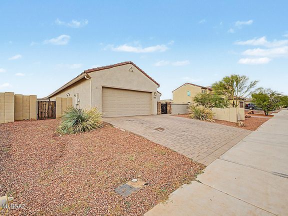 2nd image of 21344 E Prospector Pl