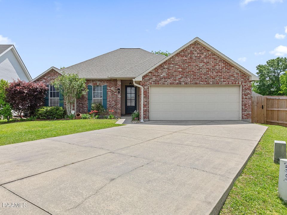 1st image of 111 Wildflower Ln