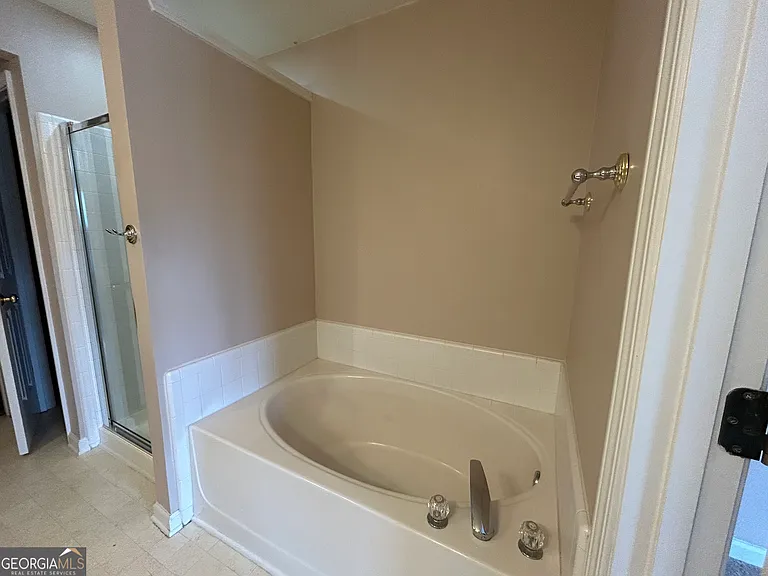 226 Regent Sq — Photo 12